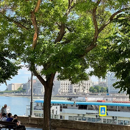 Twin Danube Lofts By Chain Bridge * Budapest
