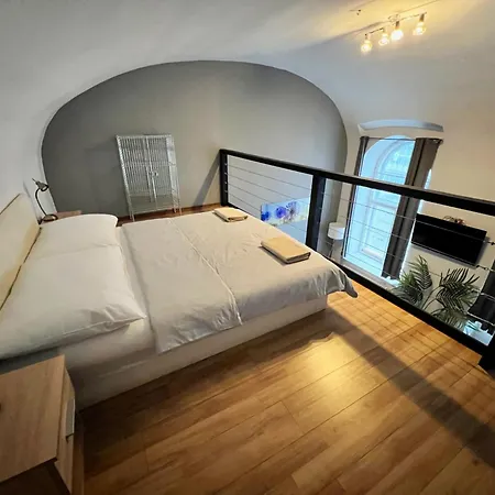 Twin Danube Lofts By Chain Bridge Apartamento *